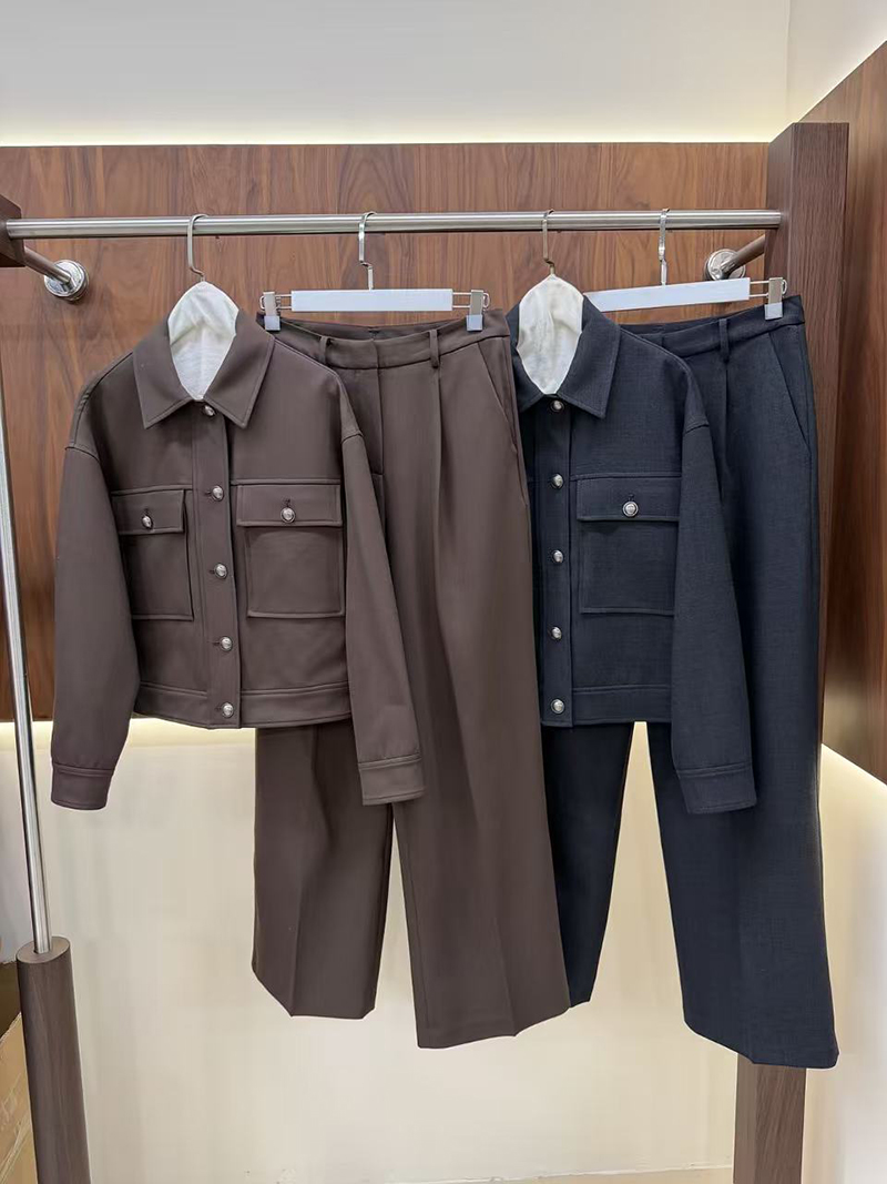 Collared Cargo Cropped Jacket  - đánh giá và giá Wool Suit Jacket