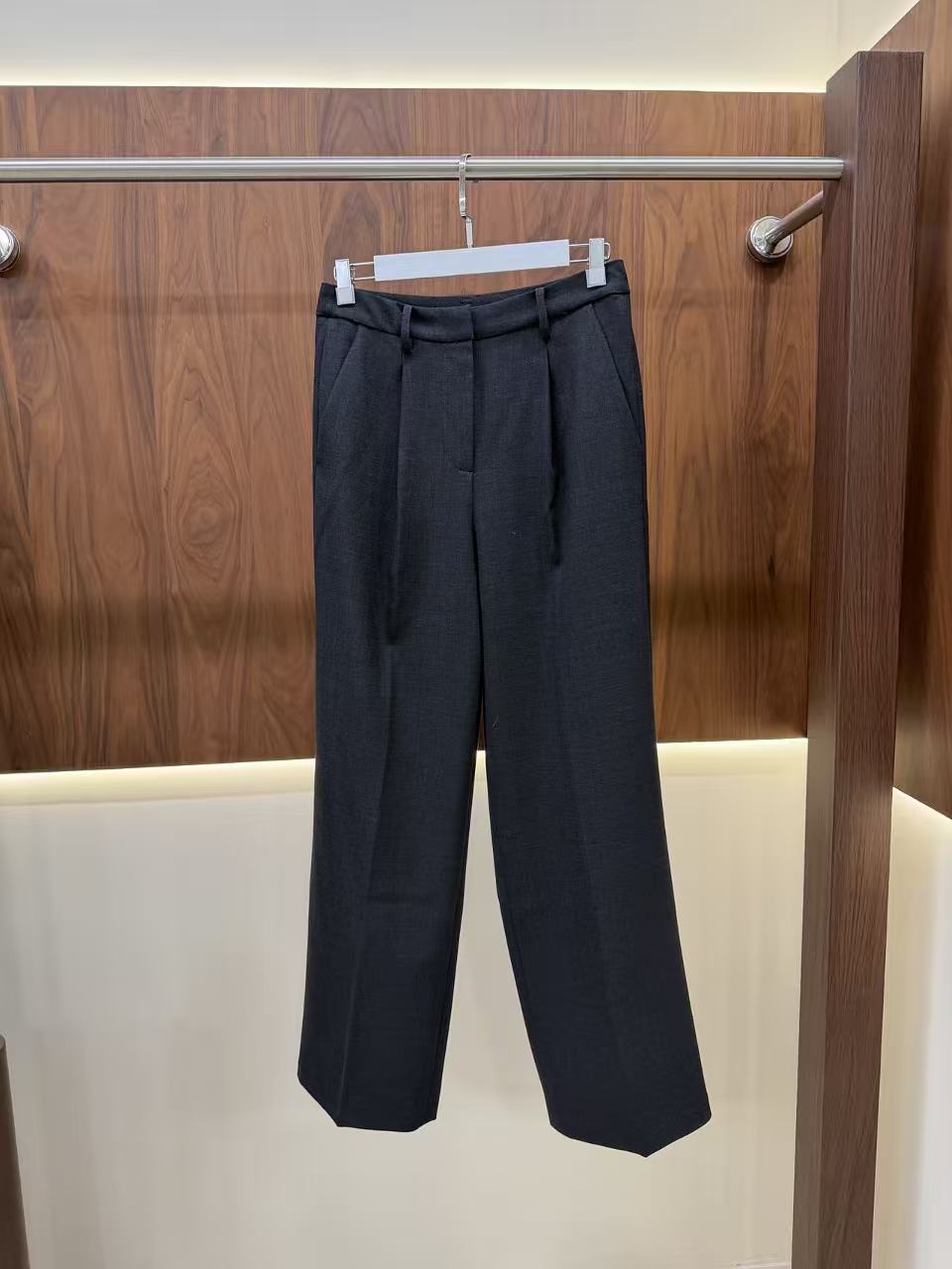 Collared Cargo Cropped Jacket  - đánh giá và giá Wool Suit Jacket